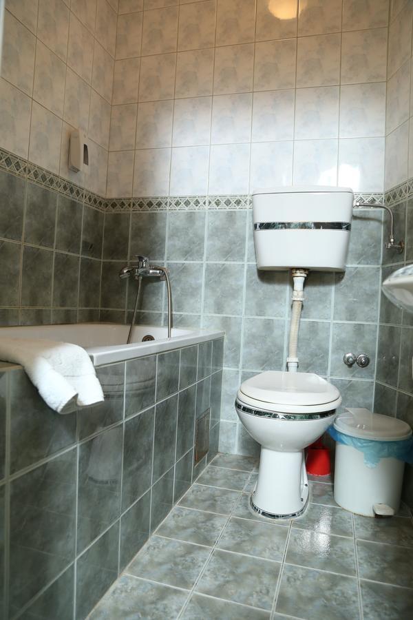 B&B Vila Bela Ruza Sremska Mitrovica Luaran gambar