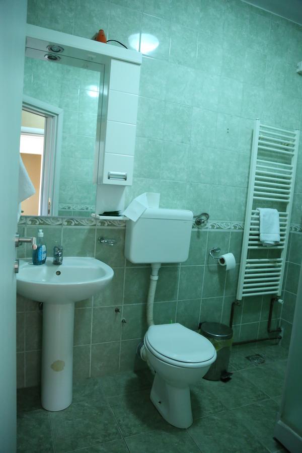 B&B Vila Bela Ruza Sremska Mitrovica Luaran gambar