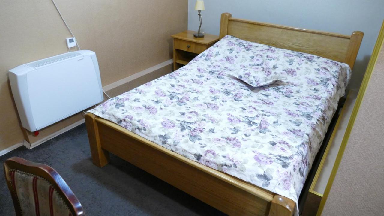 B&B Vila Bela Ruza Sremska Mitrovica Luaran gambar