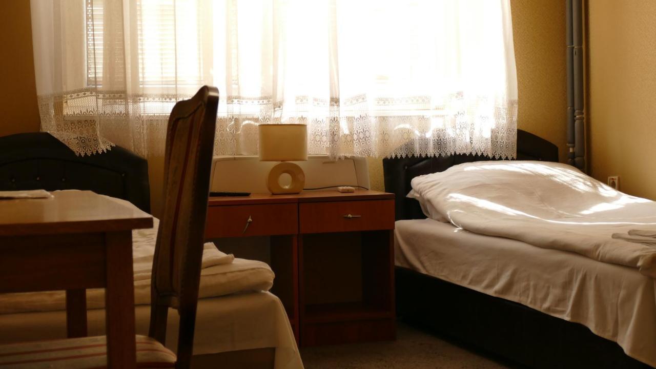 B&B Vila Bela Ruza Sremska Mitrovica Luaran gambar